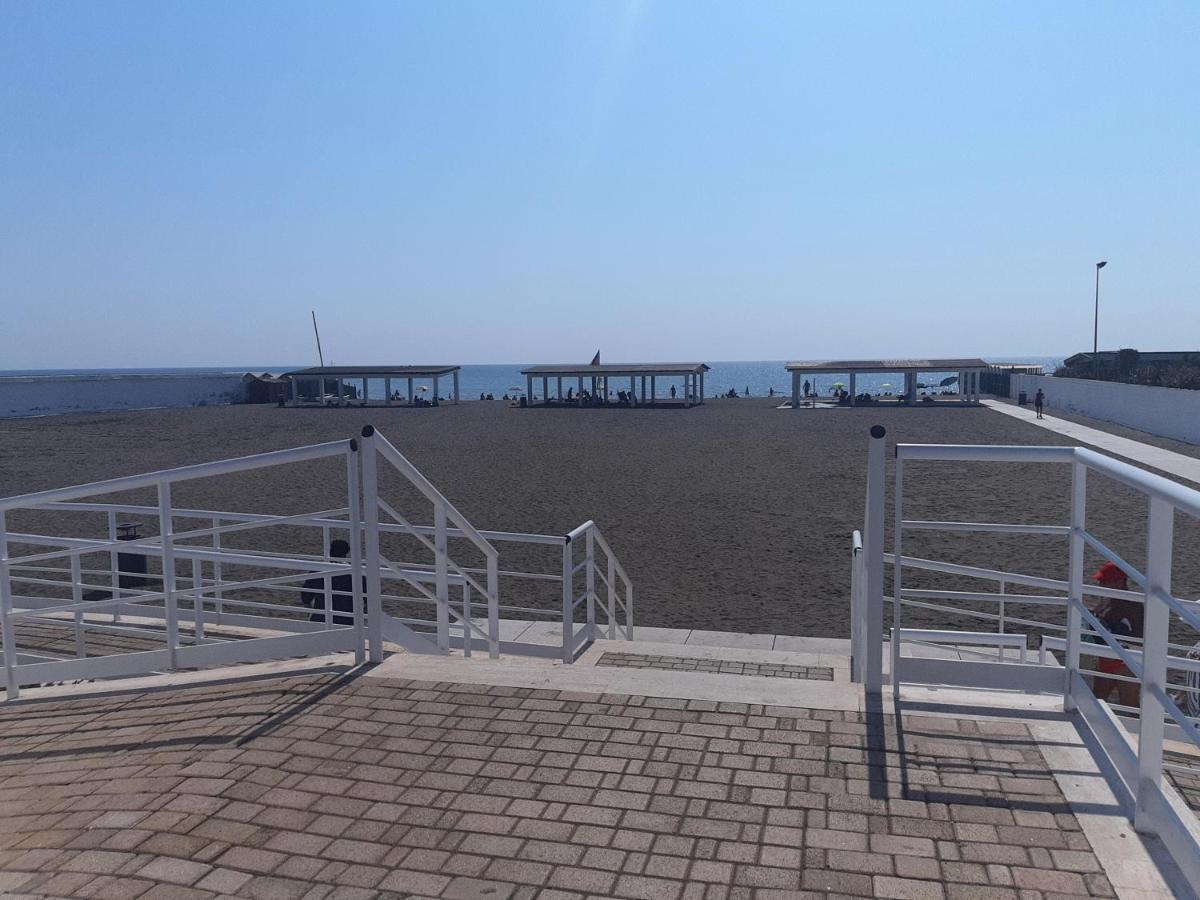 Villino Dei Coralli Lido di Ostia Exteriör bild