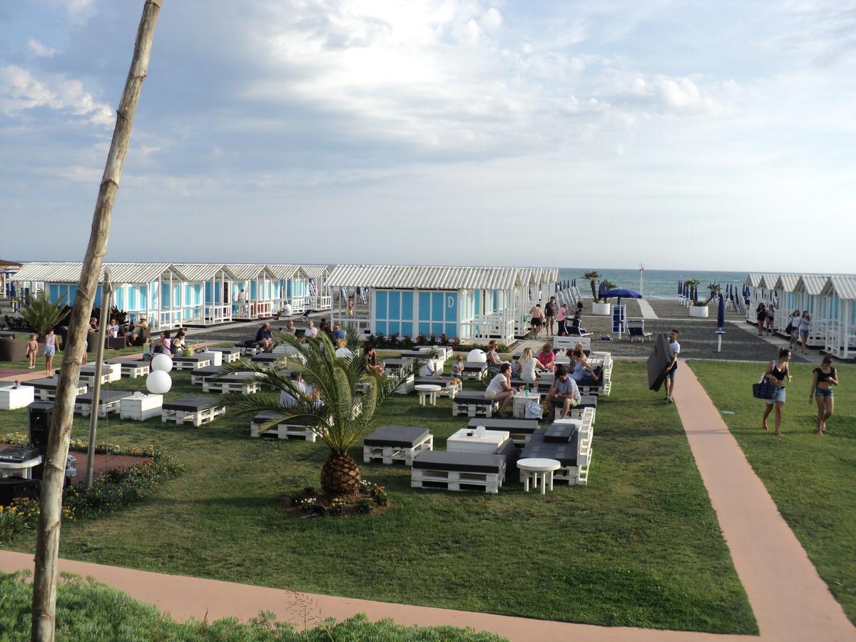 Villino Dei Coralli Lido di Ostia Exteriör bild